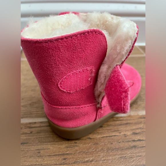 UGG Toddler Girl Pink Size 04/05 Keelan Boots - Picture 15 of 16